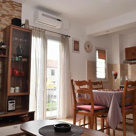 Apartment Manigo Supetar Buitenkant foto