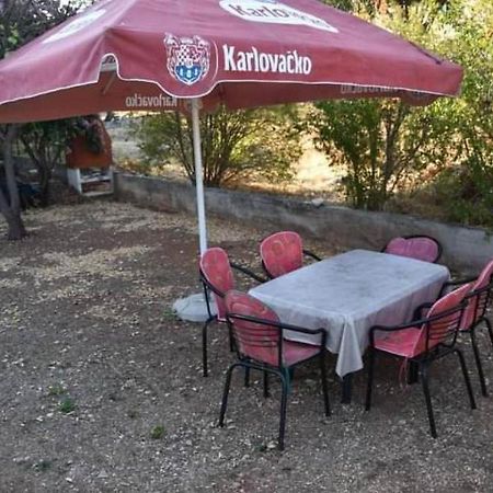 Apartment Manigo Supetar Buitenkant foto