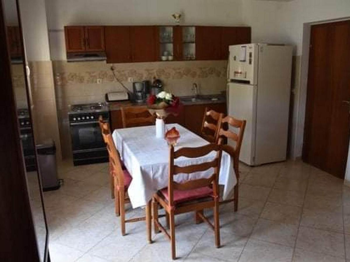 Apartment Manigo Supetar Buitenkant foto
