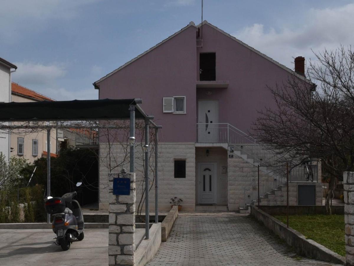 Apartment Manigo Supetar Buitenkant foto
