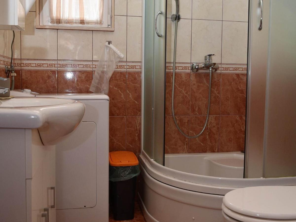 Apartment Manigo Supetar Buitenkant foto