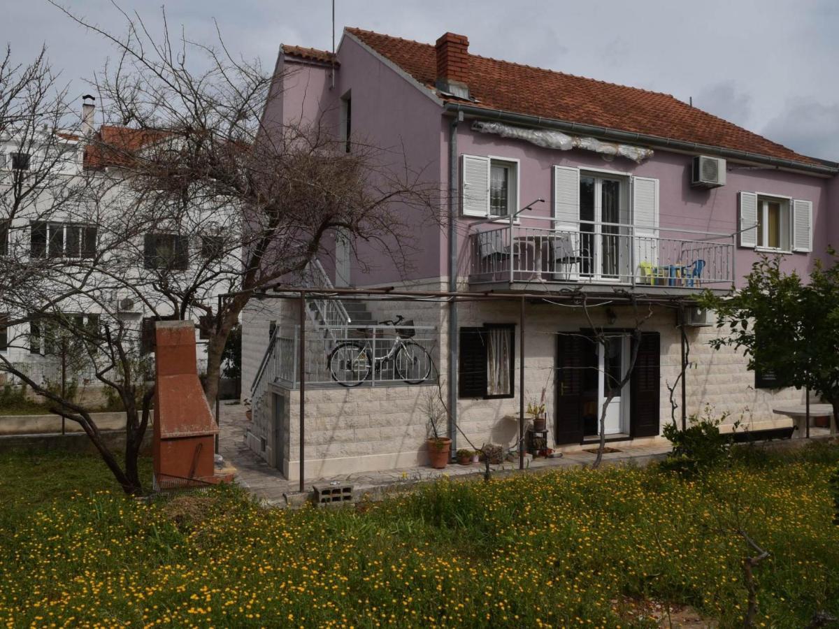 Apartment Manigo Supetar Buitenkant foto