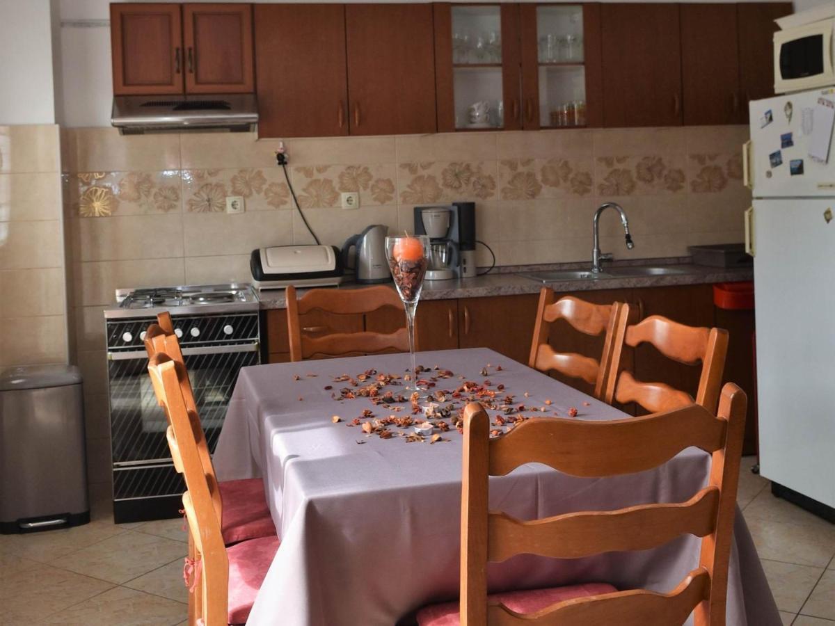 Apartment Manigo Supetar Buitenkant foto