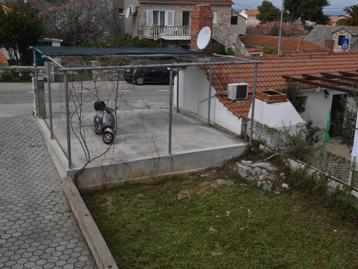 Apartment Manigo Supetar Buitenkant foto