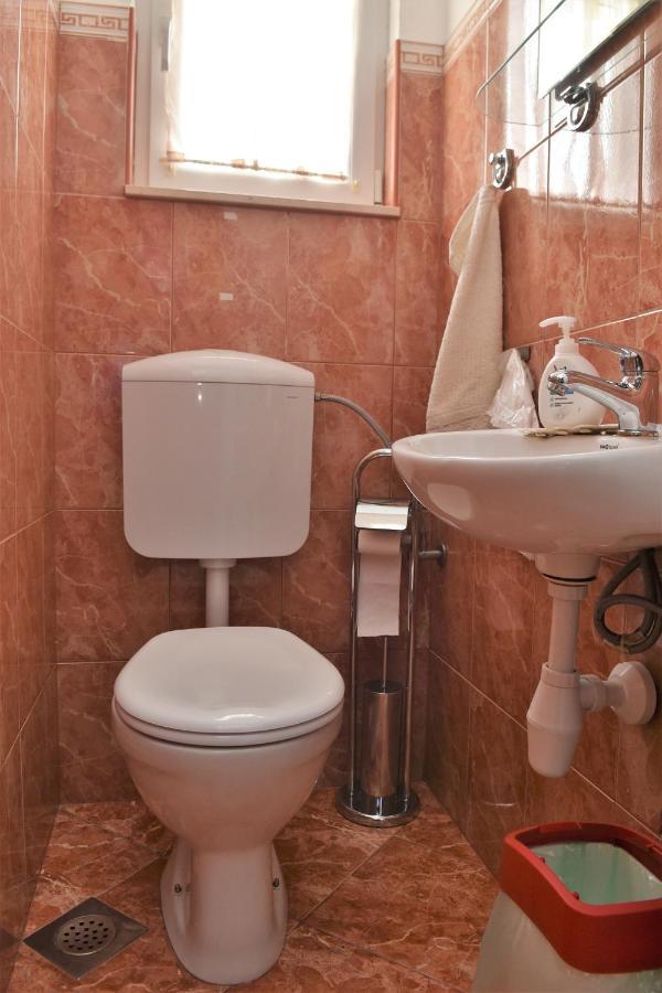Apartment Manigo Supetar Buitenkant foto